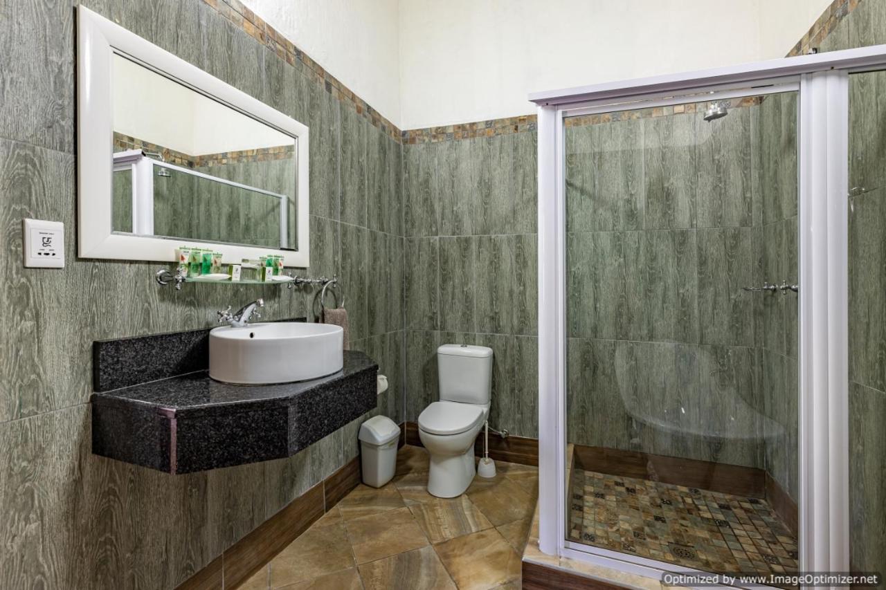 Zulu Nyala Game Lodge Хлухлуве Екстериор снимка